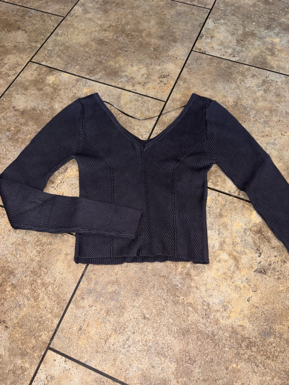 Cropped Ribbed V-Neck Sweater - Navy